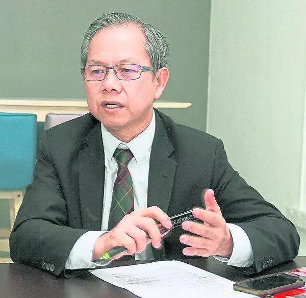 【禁菸令半年咖啡店生意額下跌】李文材7個字回應,紛紛惹怒了民眾!
