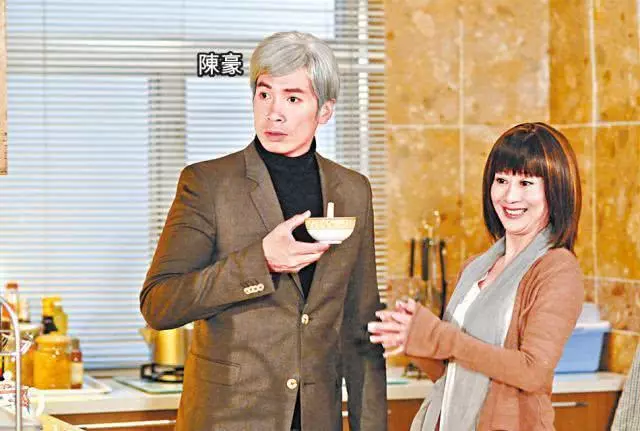 67歲前TVB御用媽媽,她送出700萬嫁妝讓女兒風光嫁人!