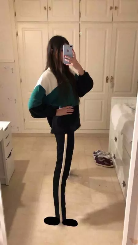 少女PO出「超細鳥仔腳」自拍瞬間飆破4萬讚!網友嚇壞留言她笑噴:「你們再看清楚一點XD」!