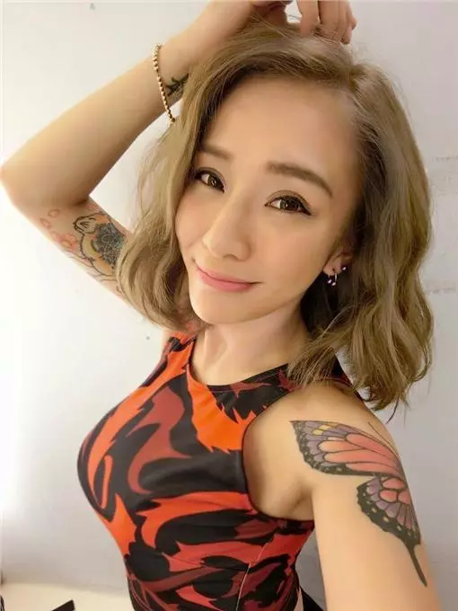 【金剛新戀情!】霸氣宣布與台灣「國光女神」拍拖,私下超暴露超敢露!網友暴動:賺到了咯~