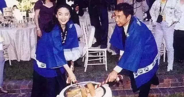 鄭秀文原諒許志安:成年人的愛情,從來是女人的一腔孤勇