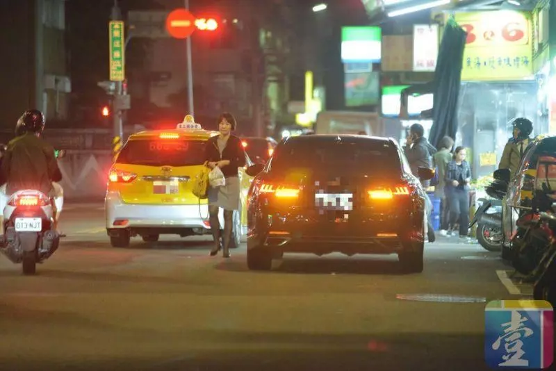 〈與機要同行1〉華航董座遭爆曖昧女祕書 溫馨接送直擊【壹點就報】