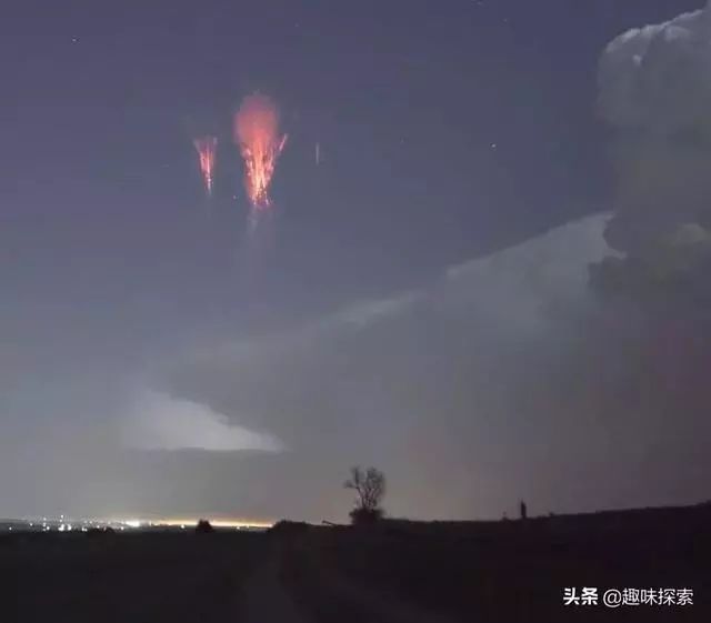 巨大「紅色水母」在美國上空一閃而逝,這次跟不明飛行物無關