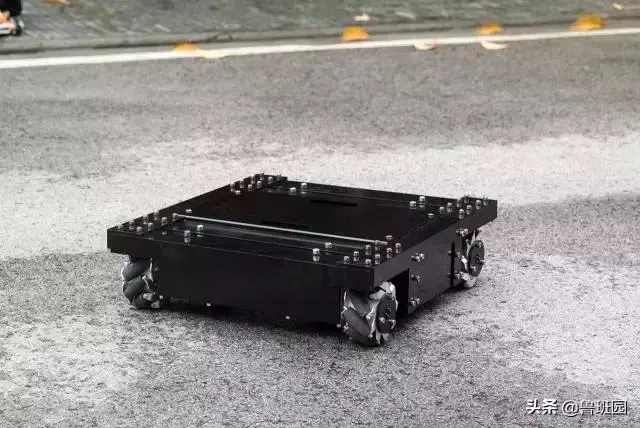 黑科技!裝上這個輪子,車都會「溜冰」了!