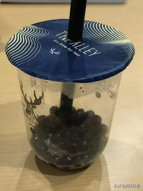 喝奶茶時會碰到的問題,怎樣把珍珠與奶茶一起喝完?