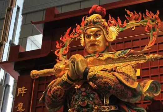 人在做,天在看!每個人身邊都有護法神