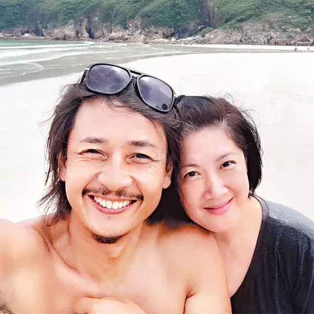 52歲太太懷孕 前無線藝人黃澤鋒將當爸! | 東方網 | 馬來西亞東方日報