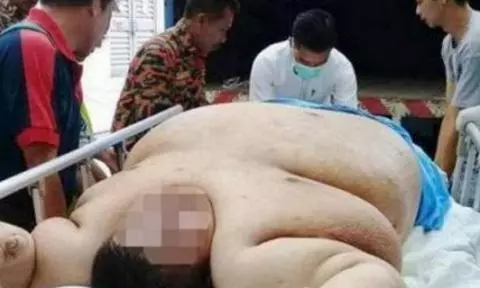 500斤胖子去世,火葬足足燒了12小時,家人去撿骨灰時傻眼了