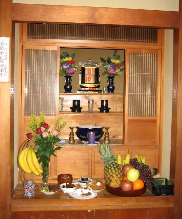 如果家中神明廳的牆壁出現「這」,千萬不要坐視不管!一定要馬上處理...