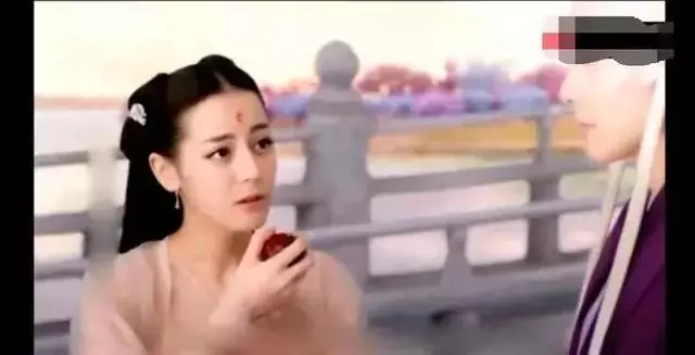 小糯米正面曝光,楊冪帶小糯米走秀?網友:太像了,一模一樣