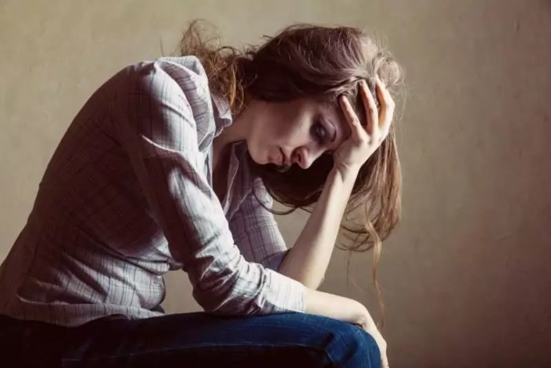 失去摯愛真的會「心碎」!科學家證實「和心臟病一樣嚴重」 心一旦破碎無法痊癒後果超可怕