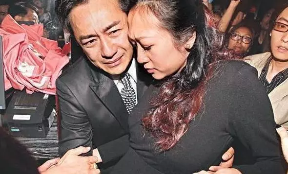 明星喝多之後和正常人沒有區別,他們也會做出「荒唐」事!