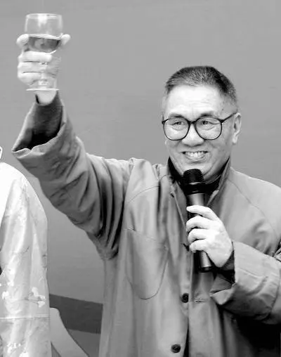 明星喝多之後和正常人沒有區別,他們也會做出「荒唐」事!