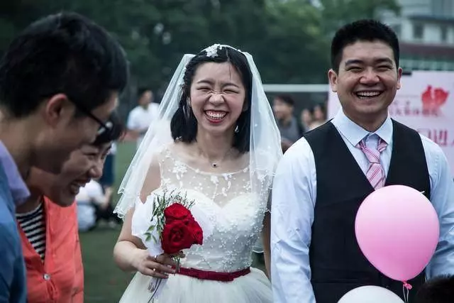 老公意外去世,公婆把賠償款全給我,對我提了一個要求,我為難了