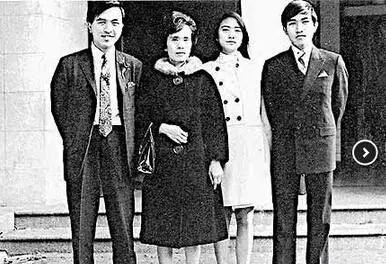 豪門孫輩:霍英東外孫女驚艷,李嘉誠孫女普通,他家的卻丑不堪言