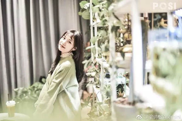 豪門孫輩:霍英東外孫女驚艷,李嘉誠孫女普通,他家的卻丑不堪言