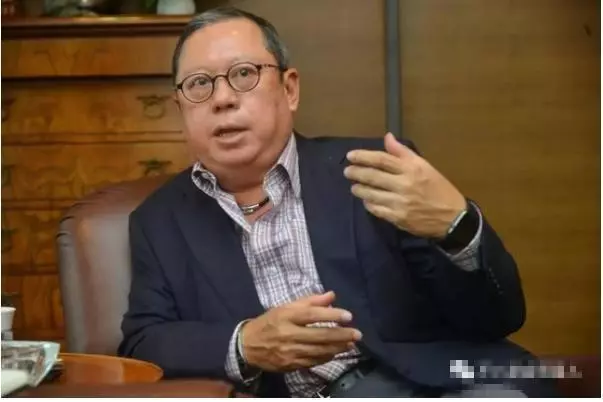 豪門孫輩:霍英東外孫女驚艷,李嘉誠孫女普通,他家的卻丑不堪言