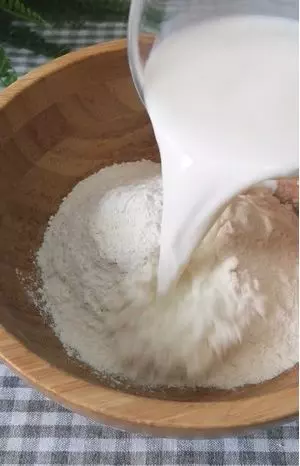 最近刷爆朋友圈的私房單品,榴槤芝士爆漿餅,簡直超好做啊