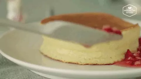 韓國網紅店熱賣,用珍珠草莓做的蛋糕,今年又要火啦