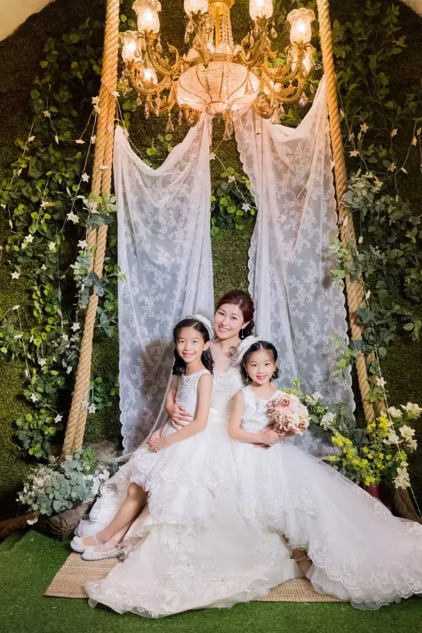 慶祝結婚10週年 陳琪夫婦與兒女再拍婚紗照 | 東方網 | 馬來西亞東方日報