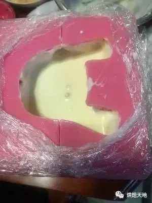 私房烘焙必備熱銷款!3D立體卡通小熊慕斯蛋糕