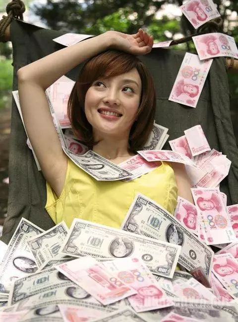才交往一天!被女友嫌棄「35K月薪不夠用」 他爆氣教訓「讓對方秒安靜」網笑倒:最後一句太猛