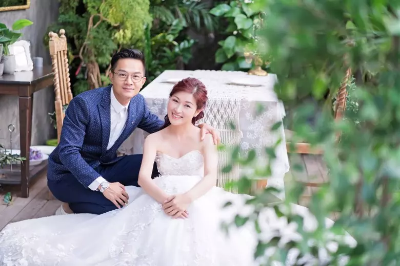 【超甜蜜TVB凍齡夫妻】陳琪胡諾言結婚10周年「和子女再拍溫馨婚照」全家超高顏值驚呆網民!