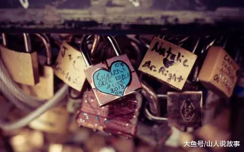 離婚三年後,女子笑著給前夫發信息:得知你過得不好,我很欣慰