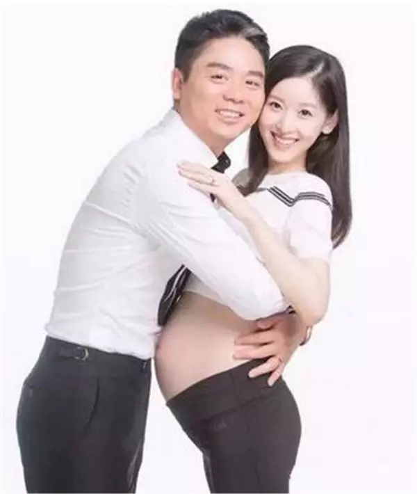 16歲因一張照片紅遍網路,卻與大19歲大叔結婚,如今的她和馬雲名列富豪榜!