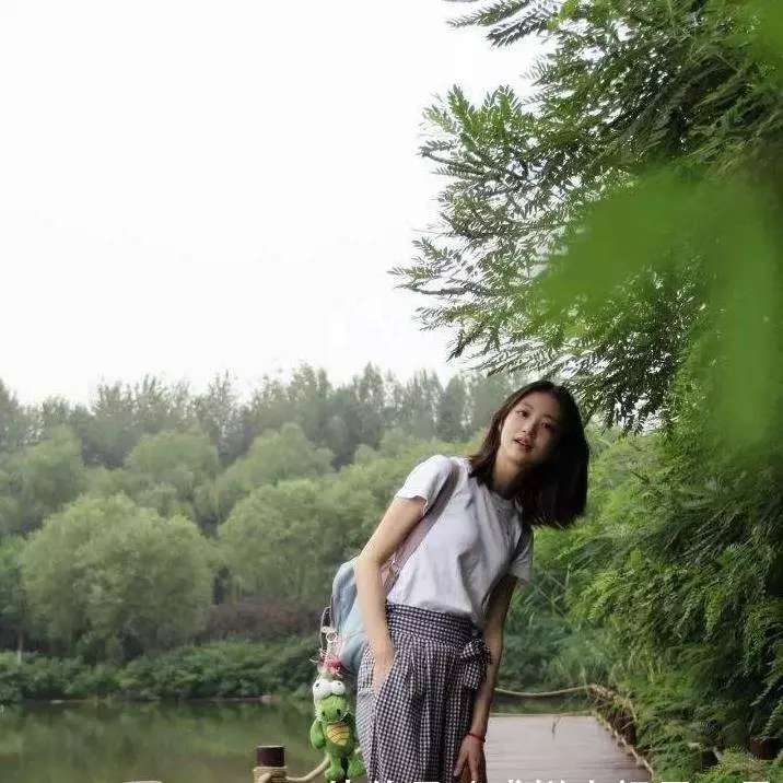 美國這是我們的校花 臺灣這是我們的校花 日本的校花笑了…