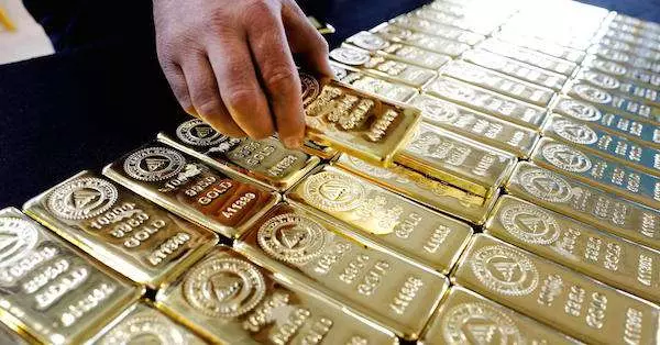 一對兄弟「煉造假黃金」成功騙走19家銀行「887億」!他們只用這招就騙過金融界各個大佬!太威了!