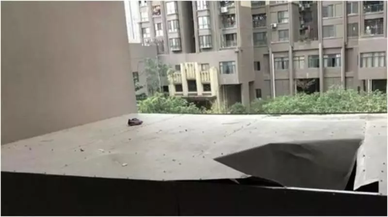 母從31樓 扔完4歲兒後 接著縱身跳樓死
