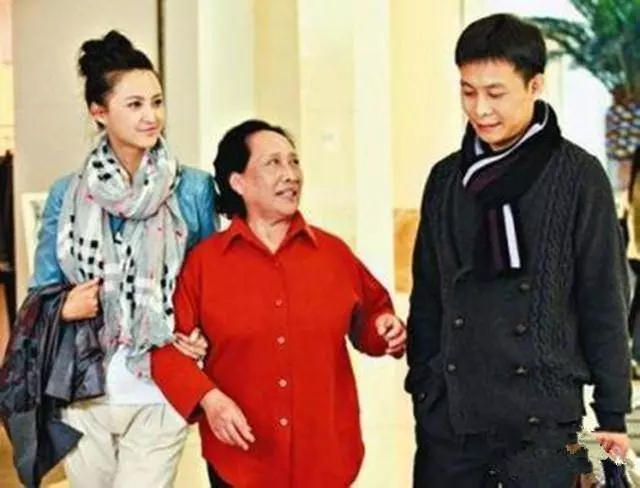 結婚十年,丈夫向妻子提離婚,妻爽快答應,兩年後妻笑了丈夫哭了