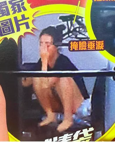 港媒拍黃心穎在家抱頭痛哭,並未躲到國外,仍留在出軌當晚的公寓!
