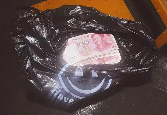 兒媳懷孕後,婆婆寄來一箱爛梨子,正打算扔掉卻發現梨子不一般!