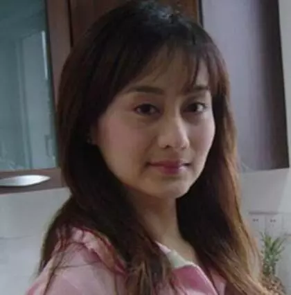 44歲陳德容近照透著濃濃過氣網紅味,中年女星自拍為何都一言難盡!