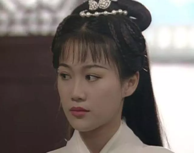 44歲陳德容近照透著濃濃過氣網紅味,中年女星自拍為何都一言難盡!