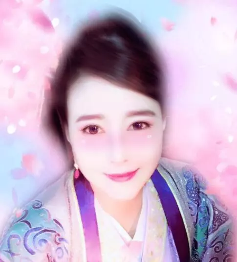 44歲陳德容近照透著濃濃過氣網紅味,中年女星自拍為何都一言難盡!