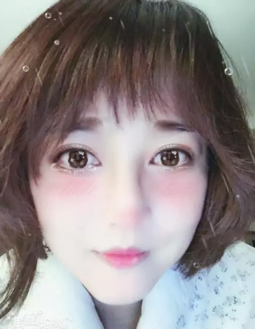 44歲陳德容近照透著濃濃過氣網紅味,中年女星自拍為何都一言難盡!