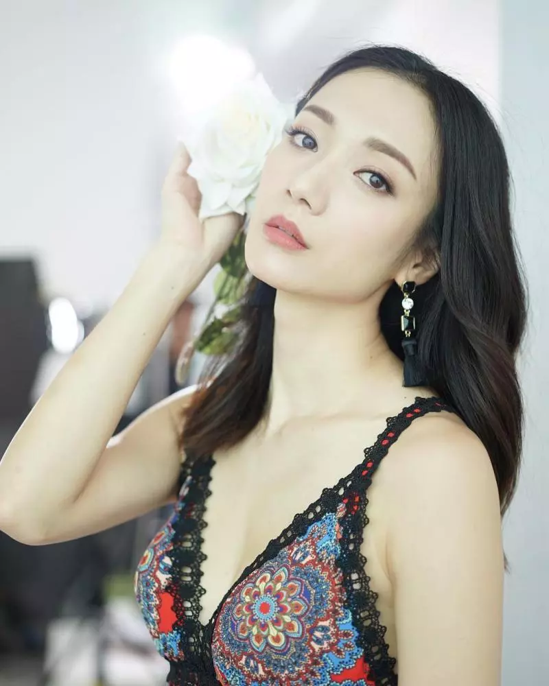 真人Barbie!女神王君馨化身印度洋娃娃❤賀好姐妹結婚!網民:好靚啊~