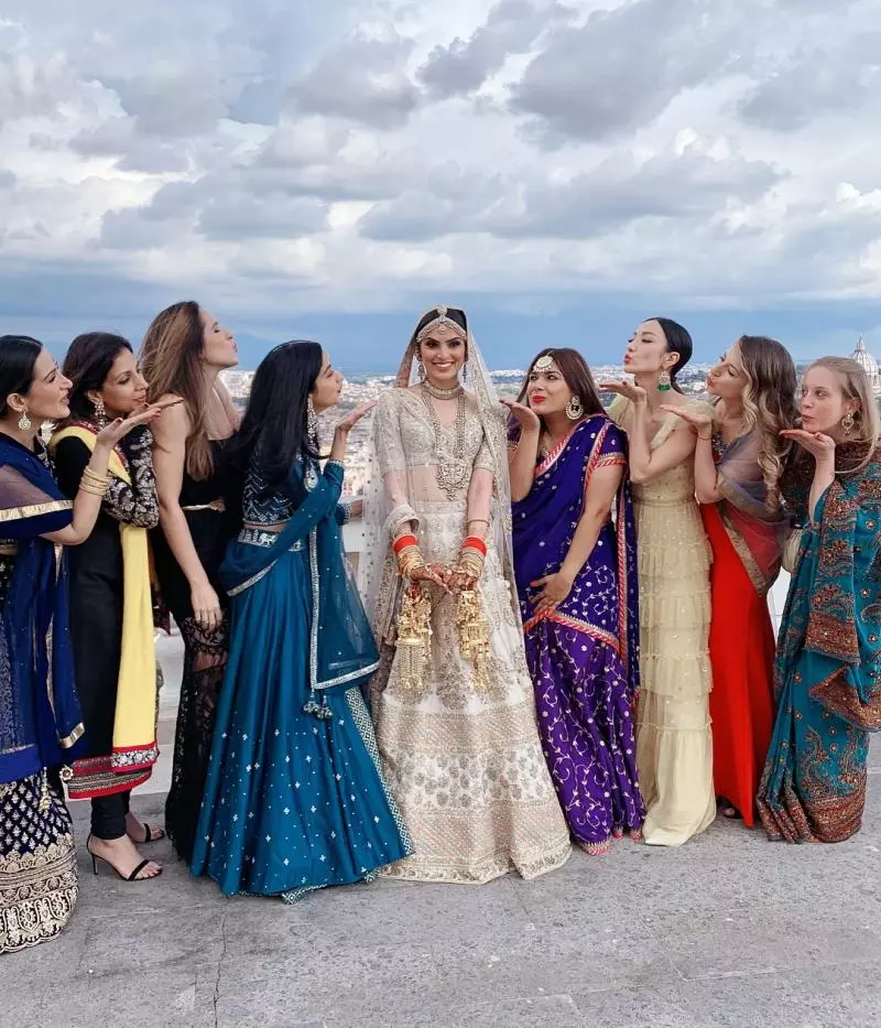 真人Barbie!女神王君馨化身印度洋娃娃❤賀好姐妹結婚!網民:好靚啊~