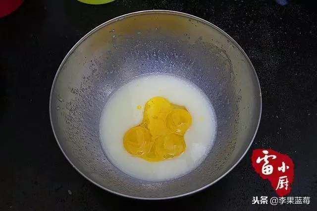 杯子蛋糕的做法,既好看又好吃,做法也簡單易學