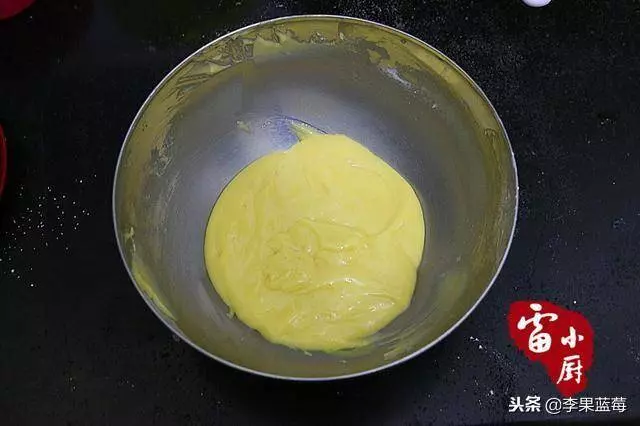 杯子蛋糕的做法,既好看又好吃,做法也簡單易學