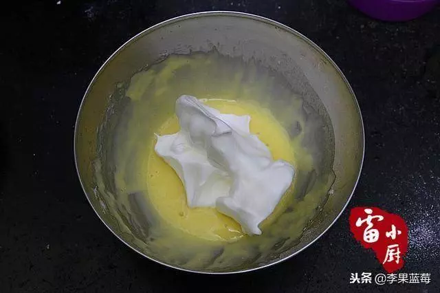 杯子蛋糕的做法,既好看又好吃,做法也簡單易學
