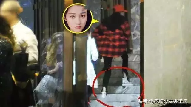 鹿晗生日當晚攜女友關曉彤返千萬豪宅,二人感情穩定疑似同居!