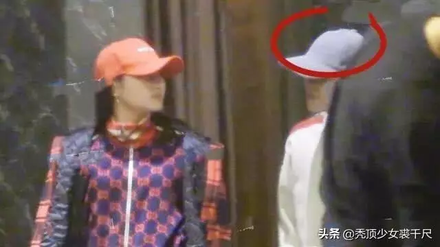 鹿晗生日當晚攜女友關曉彤返千萬豪宅,二人感情穩定疑似同居!