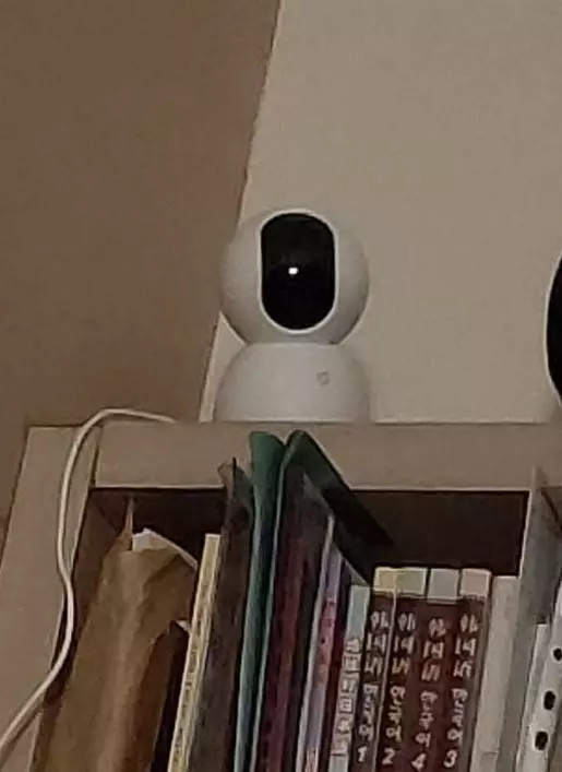 同住男友在房間安裝監視器,用意何在?