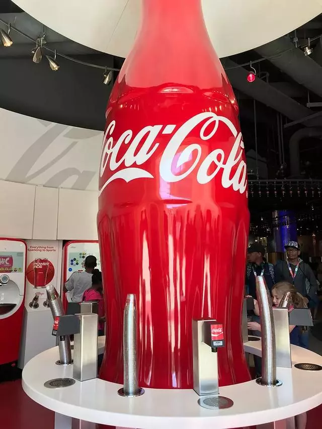 黃瓜味的可樂VS.咖喱味的可樂 你想試試哪個口味?