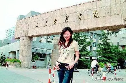 用法令紋演戲是一種怎樣的體驗?賈靜雯的這一搏,終於解了自己的困境!