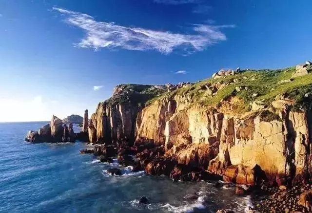 比鼓浪嶼更小眾浪漫,最適合情侶去的3座「藍眼淚」夢幻海島